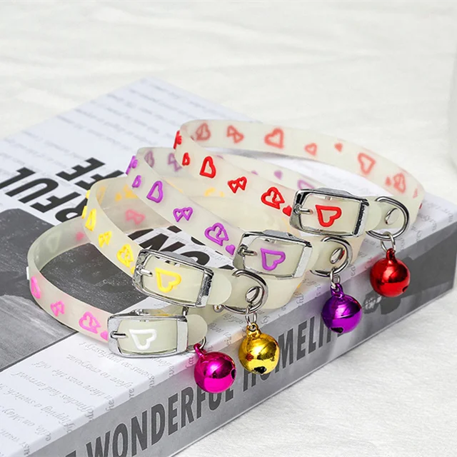 Luminous Cat Collar Products At Night